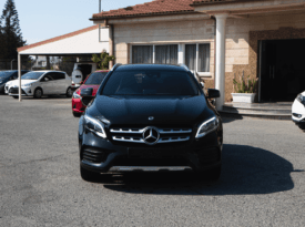 Mercedes Benz GLA200d