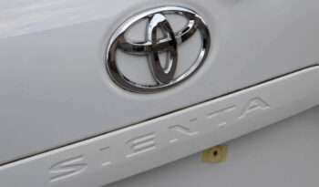 
									Toyota Sienta Disabled full								