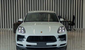 
									Porsche Macan full								