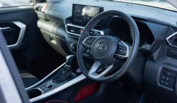 
									Toyota Raize Hybrid full								