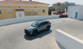 
									Toyota Rav4 Adventure full								