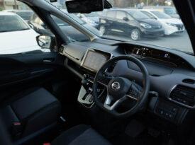 Nissan Serena V-Chair Cab