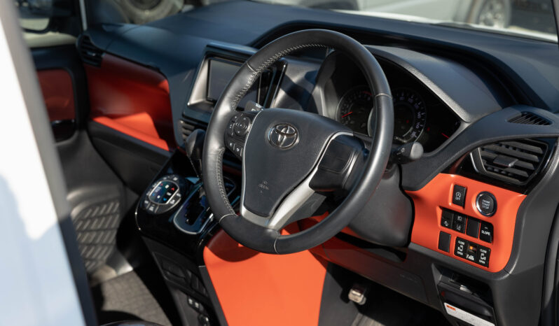 Toyota Voxy Welcab