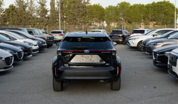 
									Toyota Yaris Cross full								