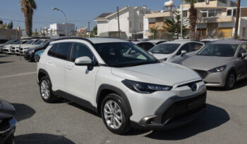 Toyota Corolla Cross full